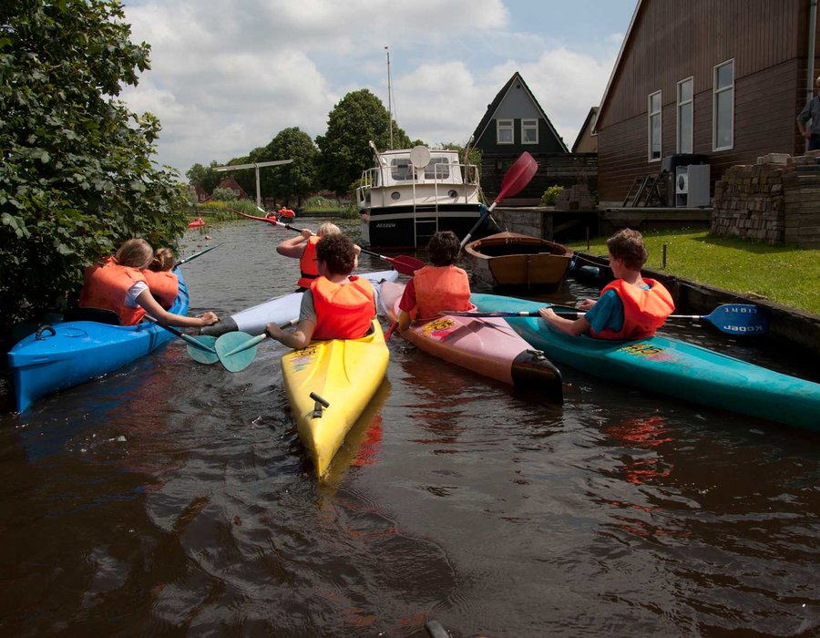 Ga naar het circuit tand Vertrappen Kano huren Friesland | Boek direct bij Drijfveer aan Friese Meren