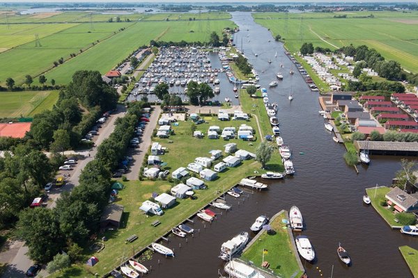 bootverhuur-friesland-jachthaven-de-drijfveer 