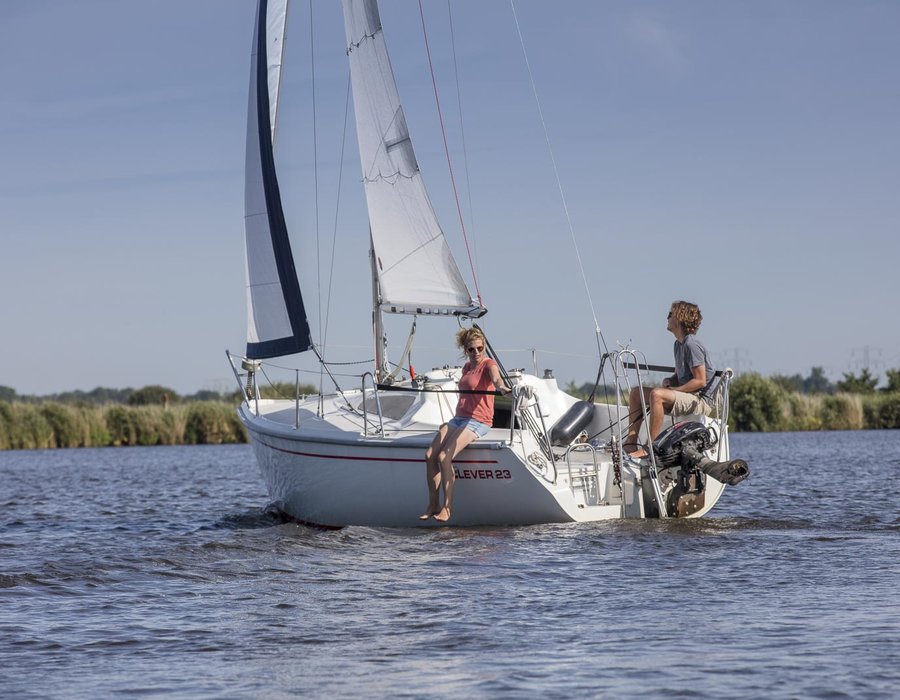 Zeilboot verhuur in Friesland: comfort en ruimte