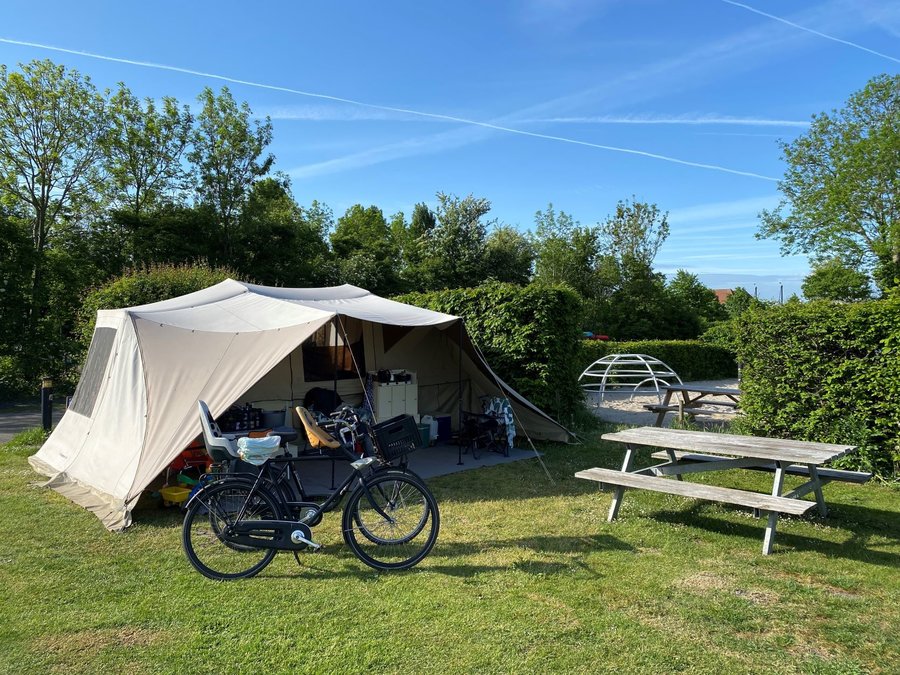 Kampeer-plaats-drijfveer-akkrum-camping-speeltuin.jpg