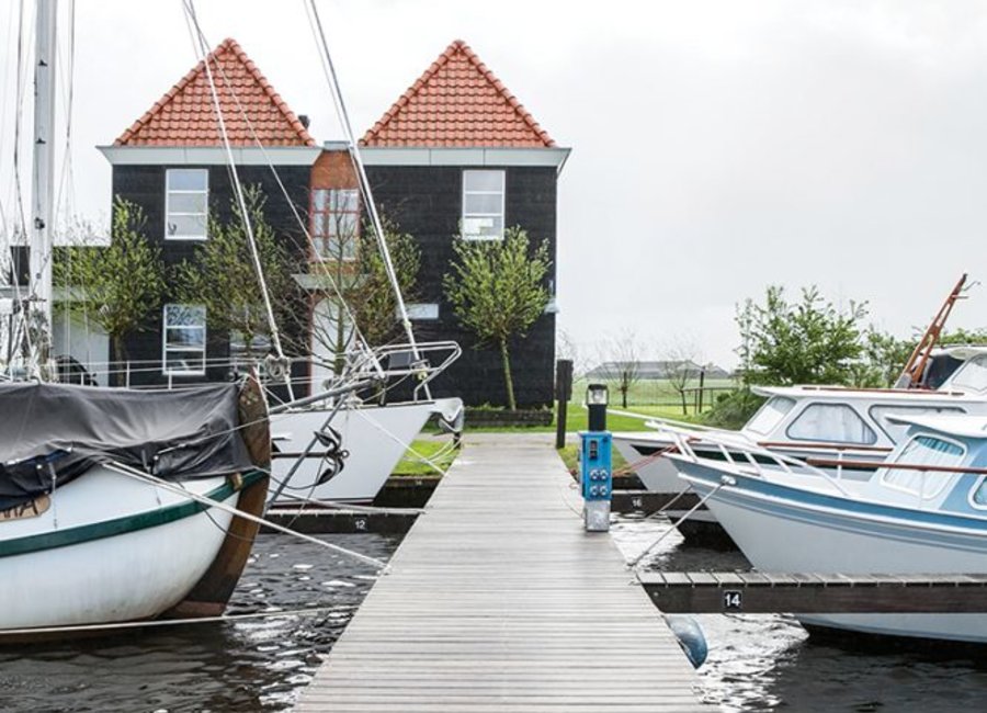 vakantiehuis-aan-water-friesland-akkrum.jpg